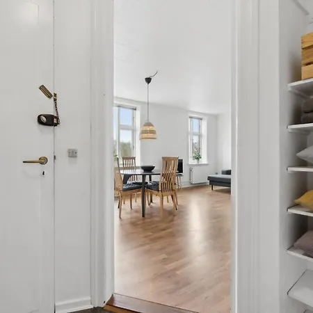 Taet Pa Vandet Apartment *